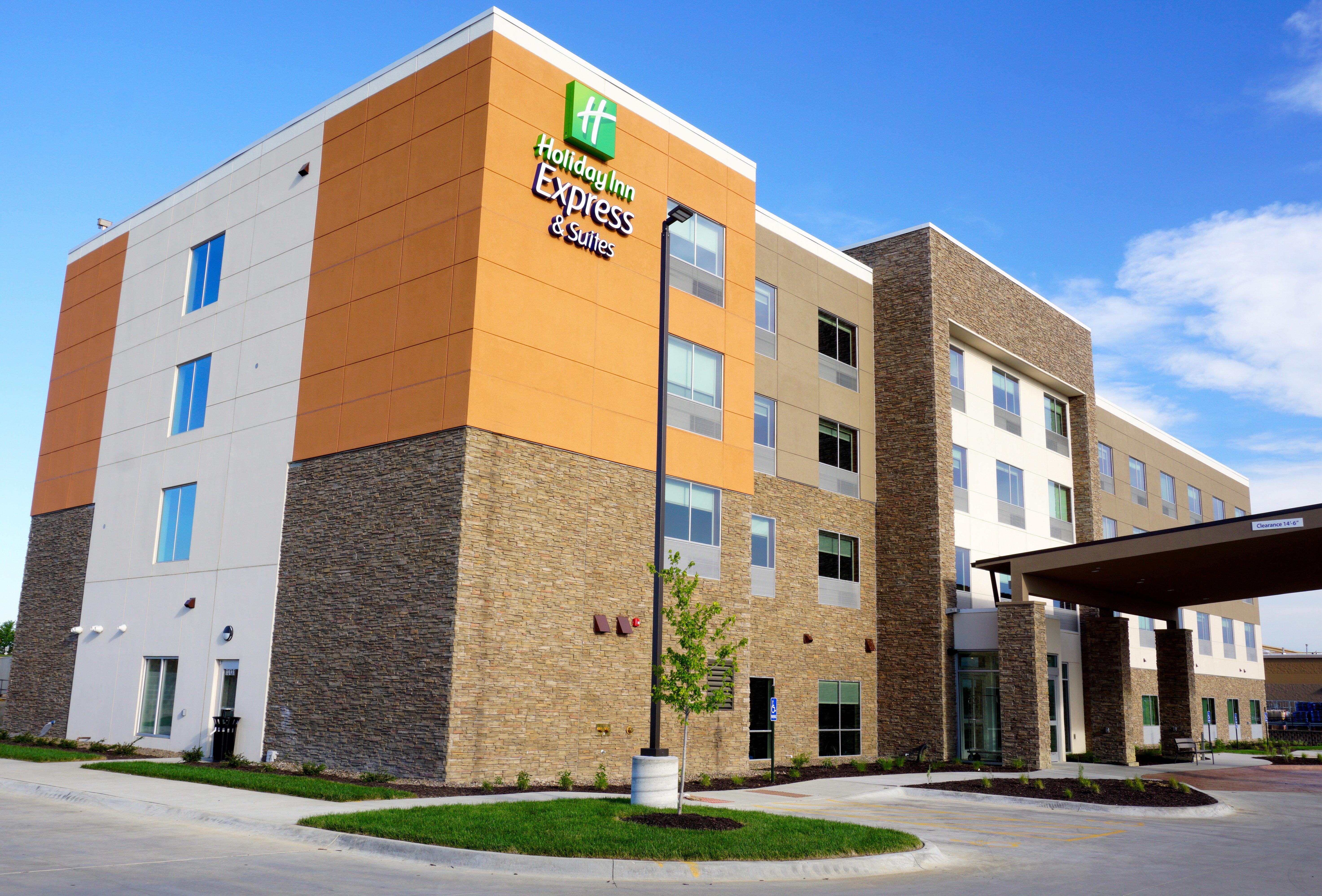 Holiday Inn Express & Suites Omaha - Millard Area By Ihg Εξωτερικό φωτογραφία