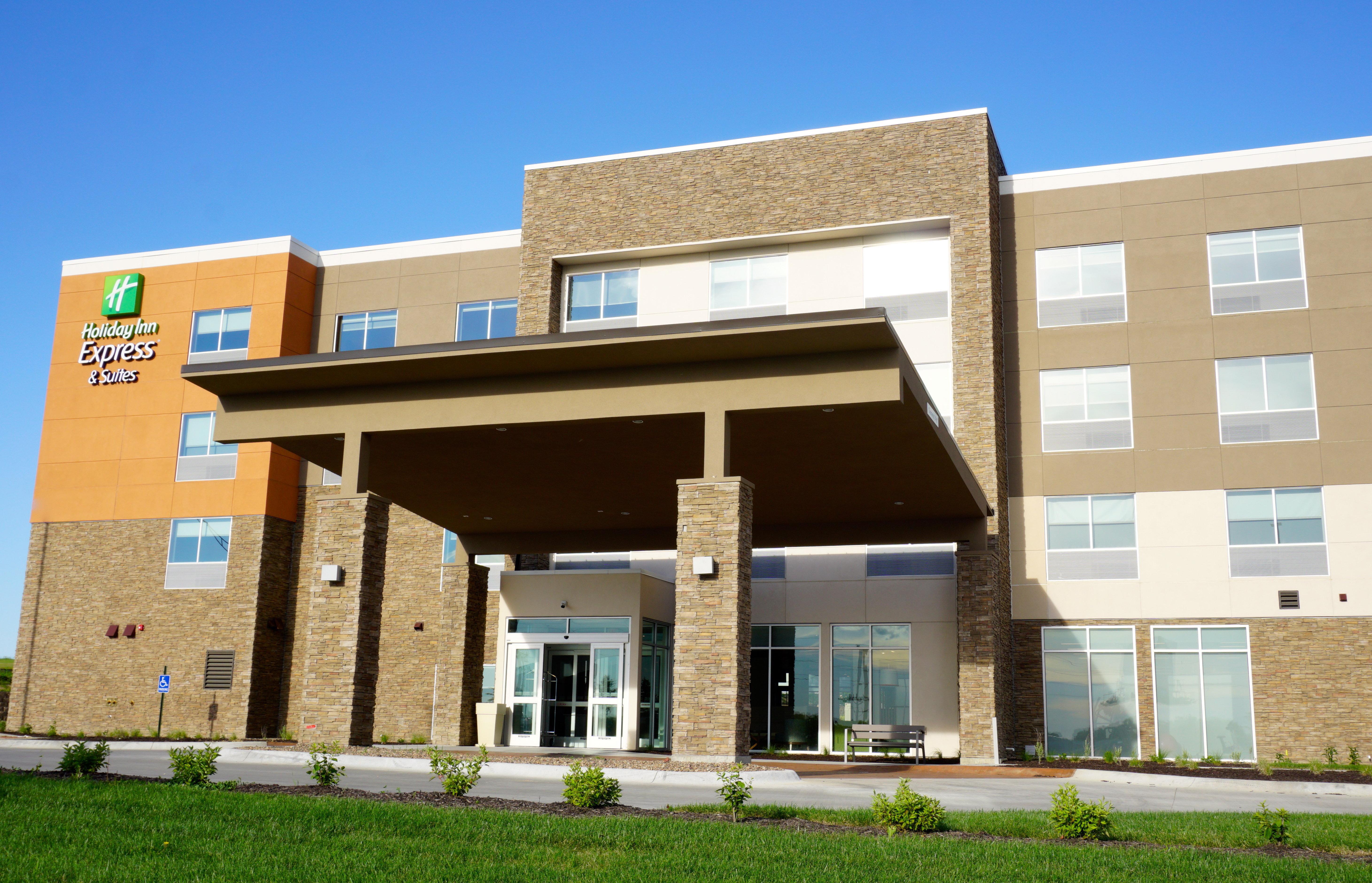 Holiday Inn Express & Suites Omaha - Millard Area By Ihg Εξωτερικό φωτογραφία