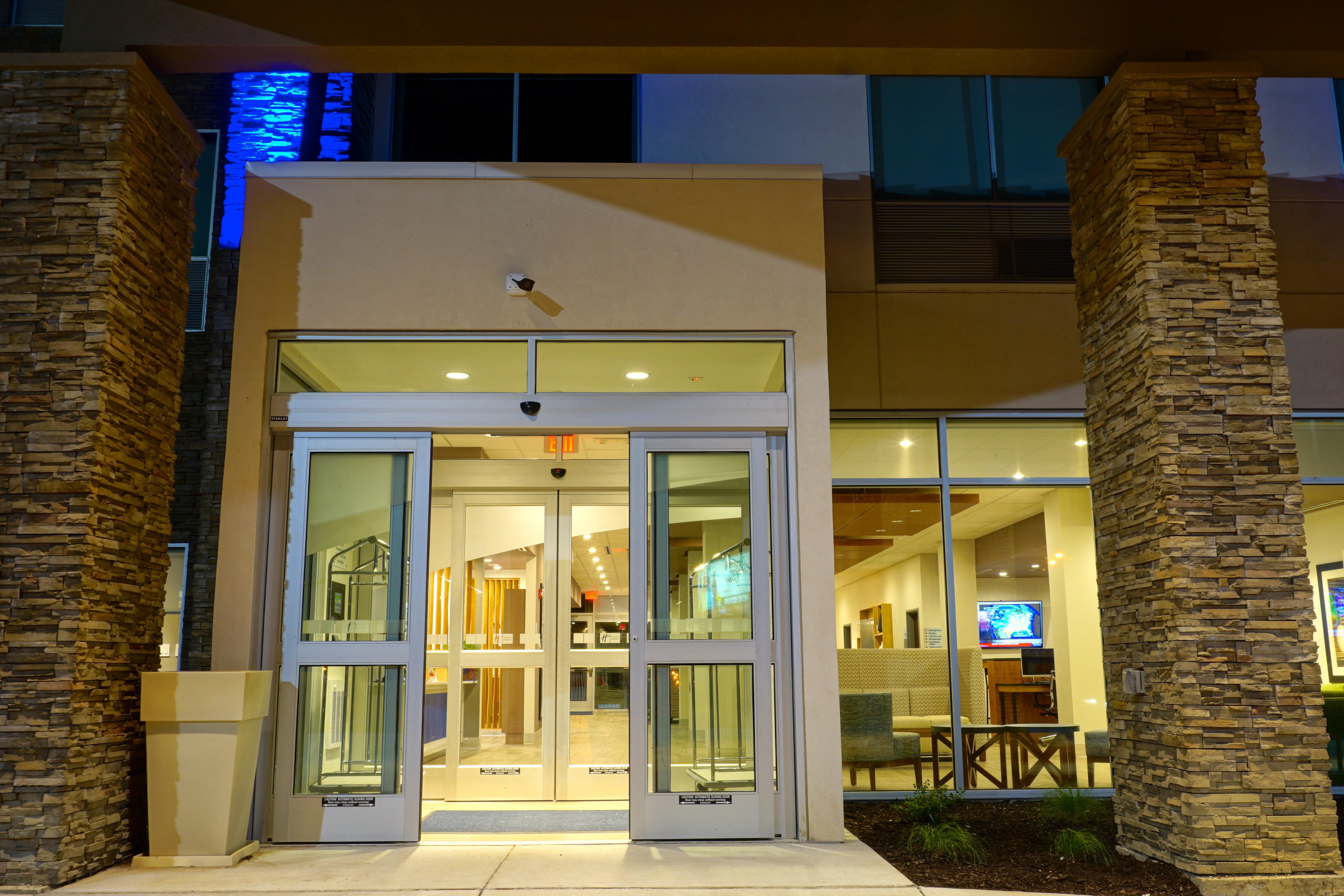 Holiday Inn Express & Suites Omaha - Millard Area By Ihg Εξωτερικό φωτογραφία